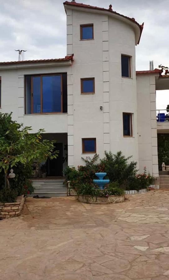 Hotel Hena